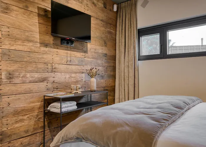 Nature Village - N°19 - 4 Personnes Avec Jacuzzi ビューリンゲン