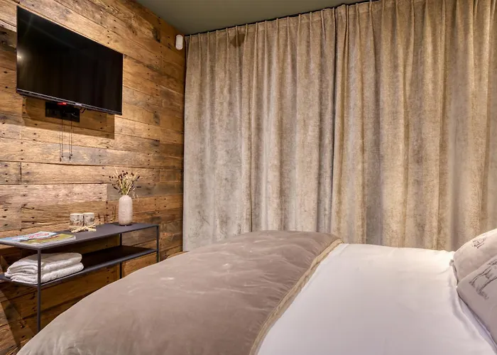 Nature Village - N°19 - 4 Personnes Avec Jacuzzi ロッジ *